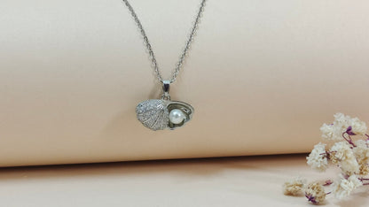 Pearl Haven Pendant (silver)